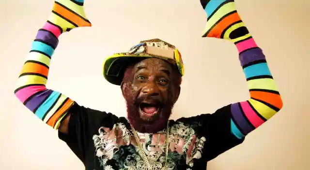 Lee ‘Scratch’ Perry in Search of Towering Inflatable Gorilla