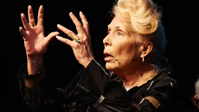 Joni Mitchell Regains Speech after Aneurysm