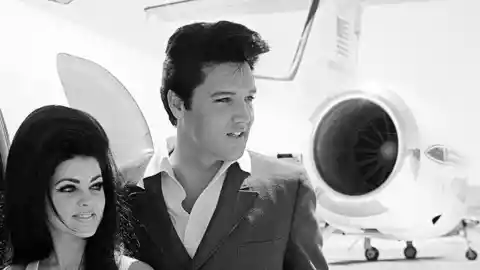 Elvis Presley: Jets Being Removed From Graceland