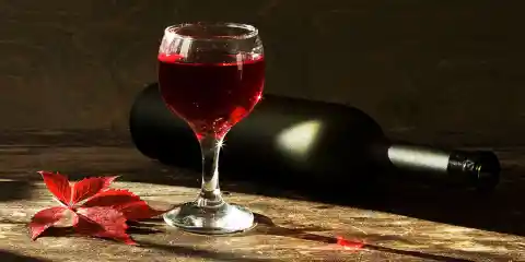 Top 8 Health Benefits of Drinking Wine